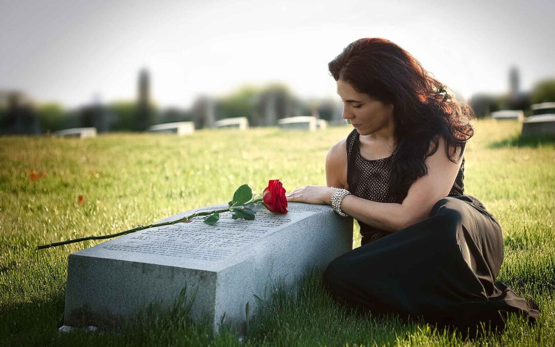 Affrontare il lutto con serenità: a chi rivolgersi?